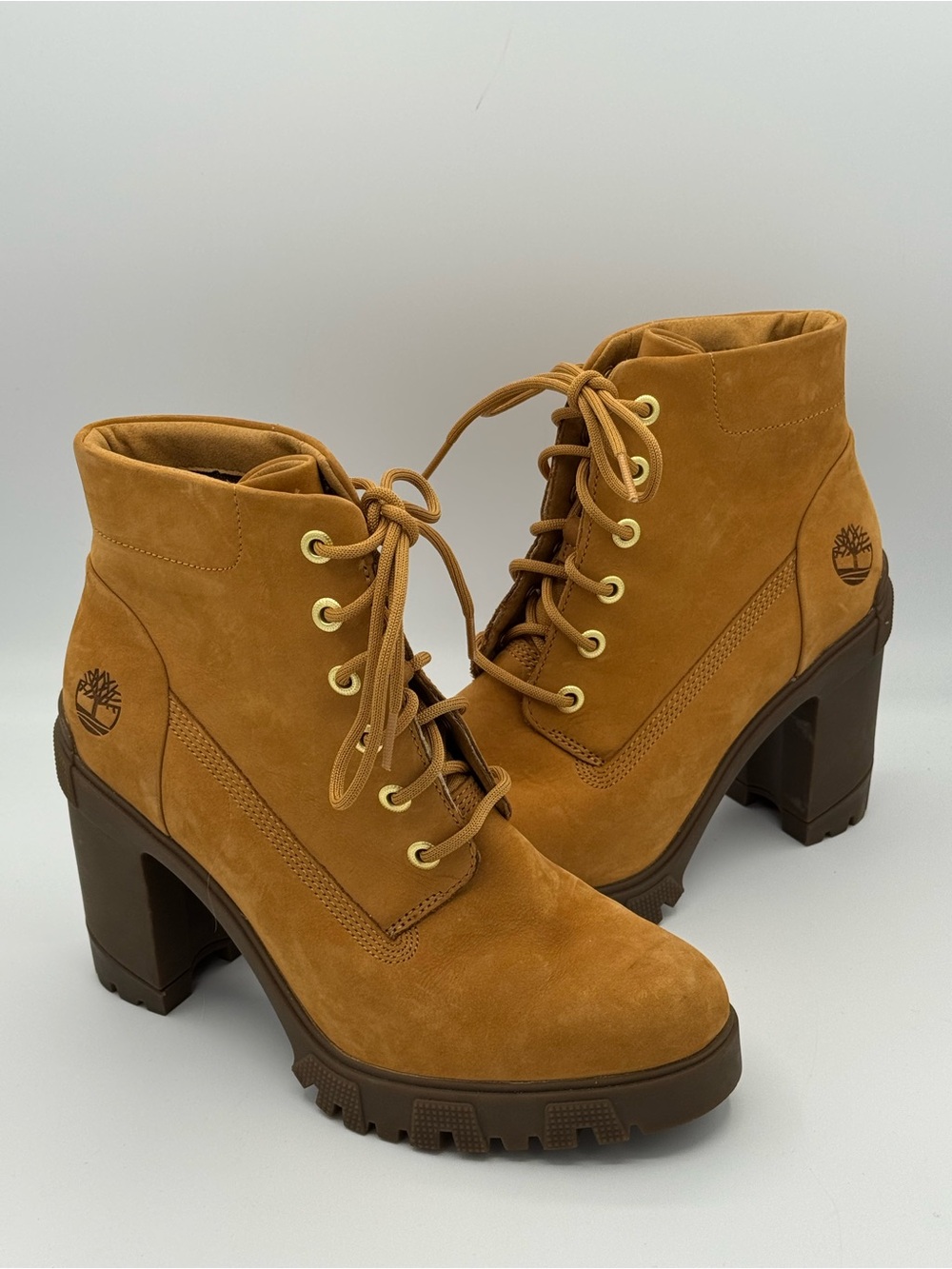 Timberland Lana Point  Wheat Nubuck Leather Lug-Heel Lace-Up Ankle Boots